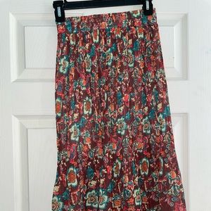 Small detailed skirt